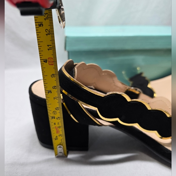 M&L black and gold heels- New in box- Size 7.5 womens - Picture 4 of 7